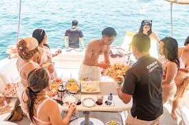 Yacht party with snacks with alcohol (3 hours )