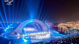 Kiss of the Sea & Symphony of the Sea Shows – With Private Transfer